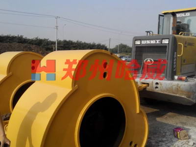 發往江蘇南通沖擊壓路機