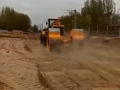 遼寧甘子井區沖擊壓路機現場視頻