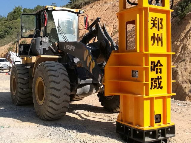 中國液壓夯實機發展歷史及施工技術
