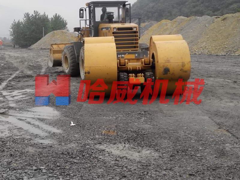 二手沖擊式壓路機